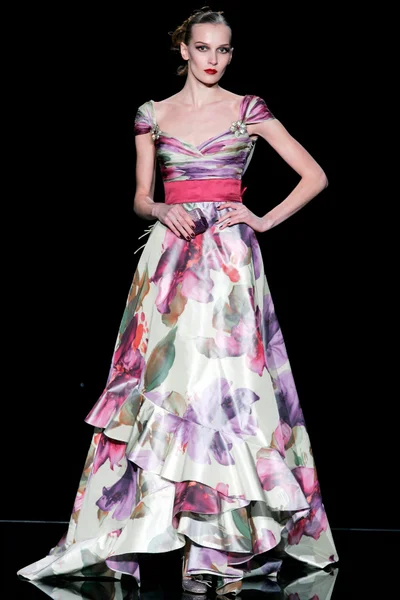 Look 25
